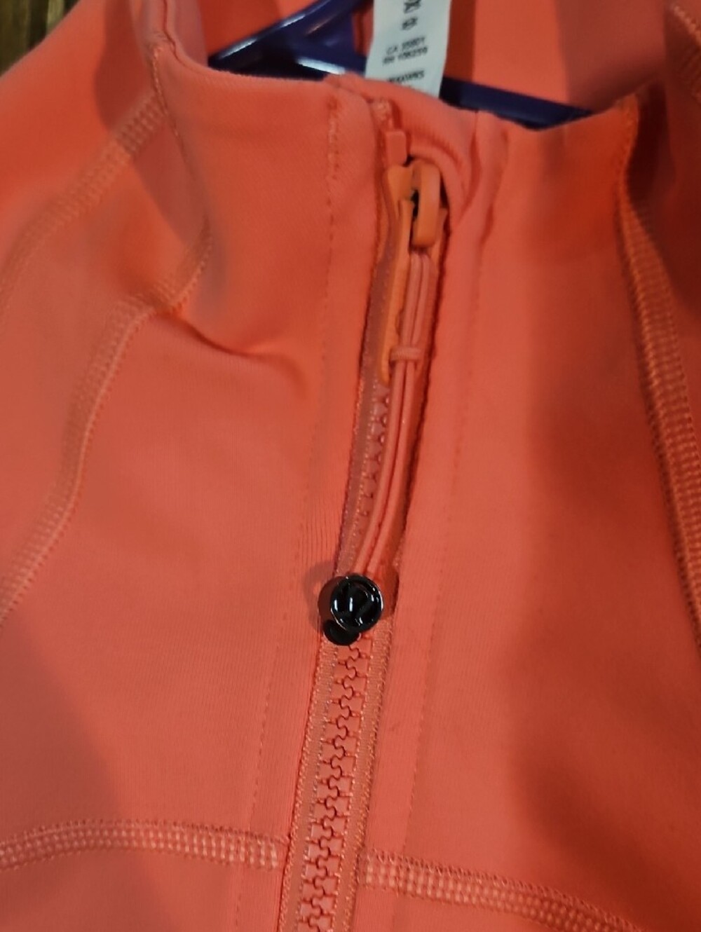 Lululemon define jacket size 2 coral color - Picture 3 of 4